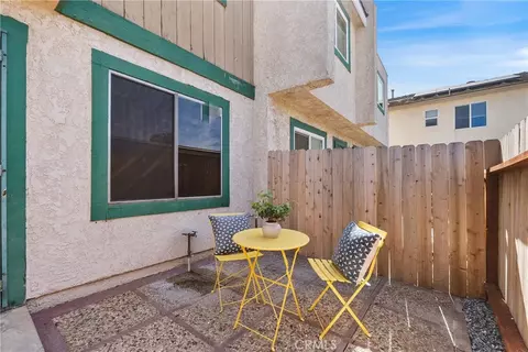Exterior - 159 S Wilmington #F, Compton, CA 90220 photo 1 of 2
