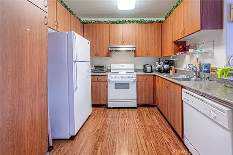 Kitchen - 735 Francesca #202, Walnut, CA 91789 photo 2 of 3