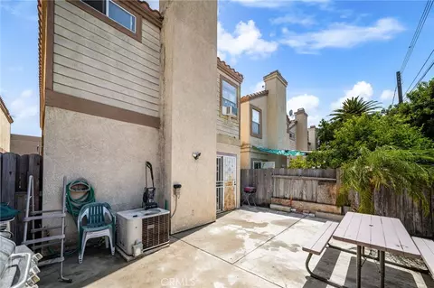 Exterior - 14134 Orizaba, Paramount, CA 90723 photo 4 of 6