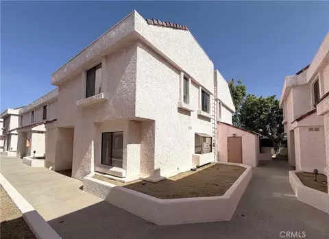9906 Owensmouth #12, Chatsworth, CA 91311