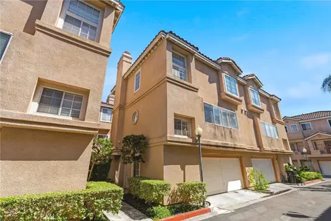 14075 Lemoli, Hawthorne, CA 90250