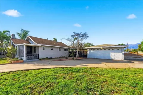 5486 Kingsley St, Montclair, CA 91763