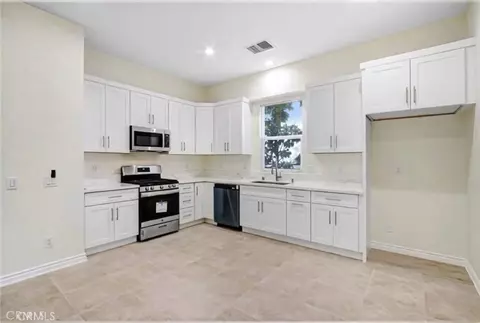 Kitchen - 498 Green Orch, Riverside, CA 92506 photo 3 of 5