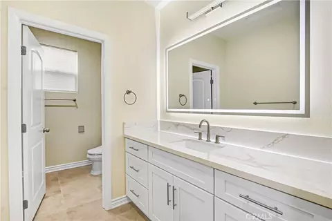 Bath - 498 Green Orch, Riverside, CA 92506 photo 6 of 9
