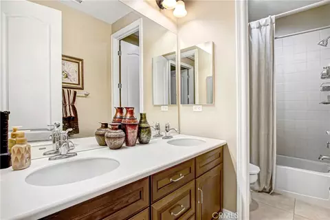 Bath - 498 Green Orch, Riverside, CA 92506 photo 4 of 9
