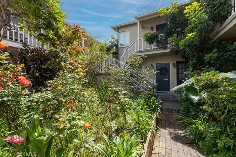 Exterior - 5901 E Ocean Blvd, Long Beach, CA 90803 photo 14 of 15