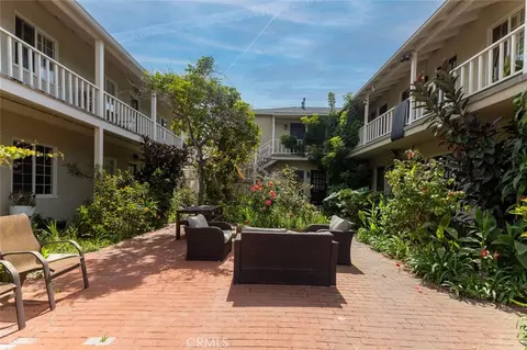 Exterior - 5901 E Ocean Blvd, Long Beach, CA 90803 photo 10 of 15
