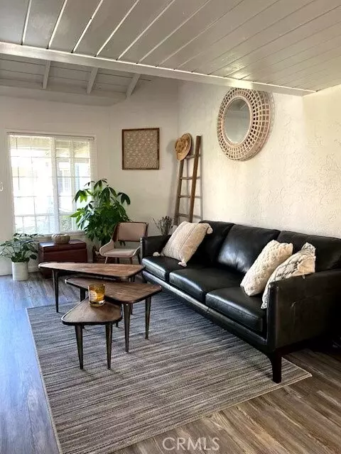 Living - 5901 E Ocean Blvd, Long Beach, CA 90803 photo 1 of 2