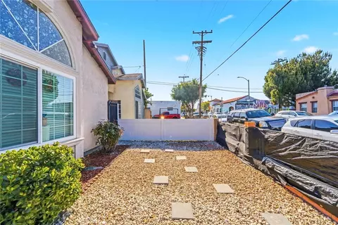 Exterior - 34 E Louise, Long Beach, CA 90805 photo 8 of 8