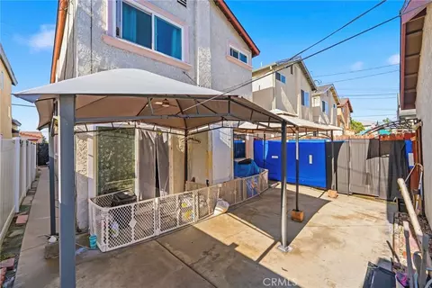 Exterior - 34 E Louise, Long Beach, CA 90805 photo 3 of 8