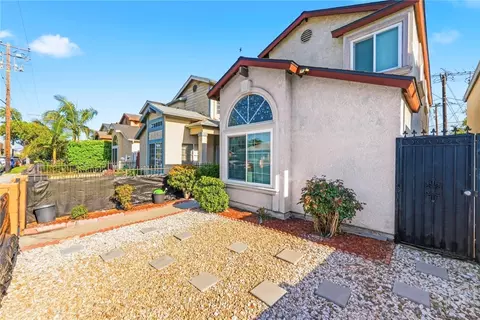 Exterior - 34 E Louise, Long Beach, CA 90805 photo 7 of 8