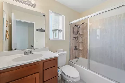 Bath - 34 E Louise, Long Beach, CA 90805 photo 3 of 3