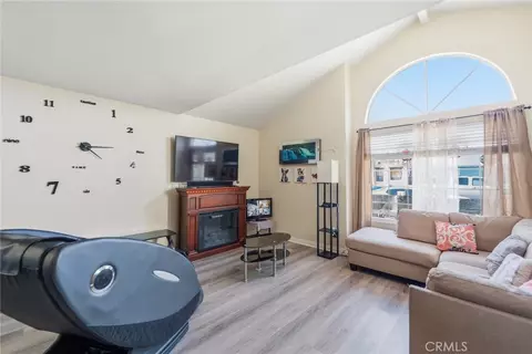 Living - 34 E Louise, Long Beach, CA 90805 photo 1 of 1