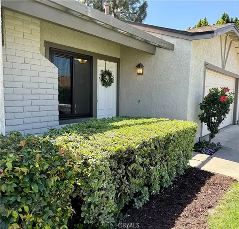 9042 Chaucer Cir, Riverside, CA 92503