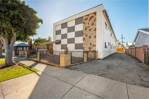 6725 Perry Rd, Bell Gardens, CA 90201