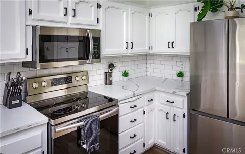Kitchen - 41830 N Fork Dr, Three Rivers, CA 93271 photo 1 of 3