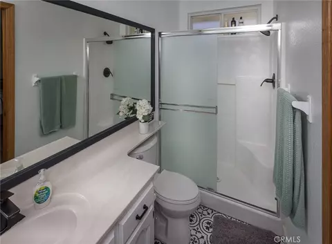 Bath - 41830 N Fork Dr, Three Rivers, CA 93271 photo 2 of 2