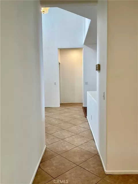 Entry Way - 3928 Rushmore Ct, Hemet, CA 92545 photo 5 of 12