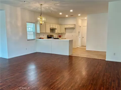 Living - 3928 Rushmore Ct, Hemet, CA 92545 photo 2 of 5