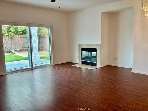 Living - 3928 Rushmore Ct, Hemet, CA 92545 photo 4 of 5