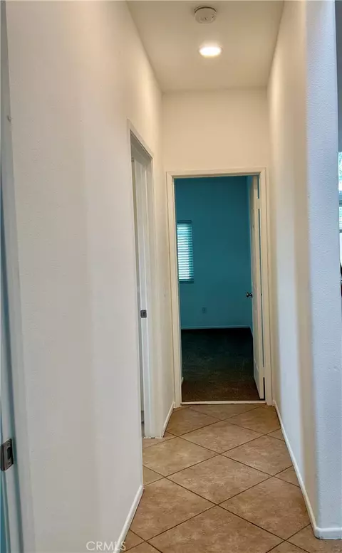 Entry Way - 3928 Rushmore Ct, Hemet, CA 92545 photo 7 of 12