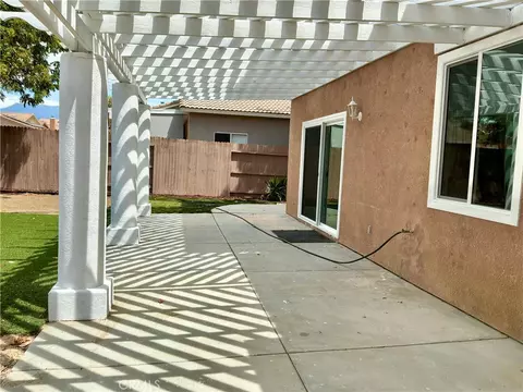 Exterior - 3928 Rushmore Ct, Hemet, CA 92545 photo 3 of 8