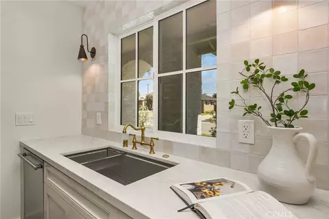 Kitchen - 5840 E Oakbrook, Long Beach, CA 90815 photo 12 of 15