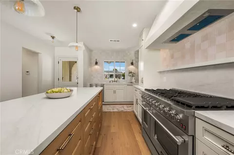 Kitchen - 5840 E Oakbrook, Long Beach, CA 90815 photo 9 of 15