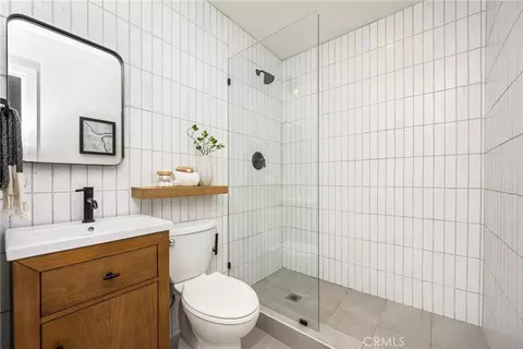 Bath - 5840 E Oakbrook, Long Beach, CA 90815 photo 13 of 13