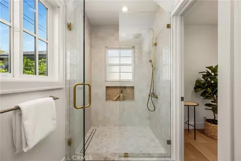 Bath - 5840 E Oakbrook, Long Beach, CA 90815 photo 4 of 13