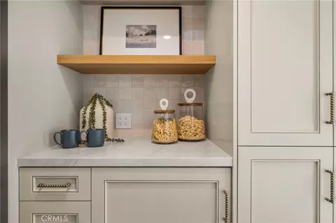 Kitchen - 5840 E Oakbrook, Long Beach, CA 90815 photo 14 of 15
