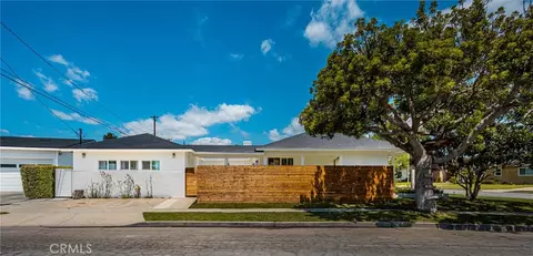 Exterior - 5840 E Oakbrook, Long Beach, CA 90815 photo 16 of 18