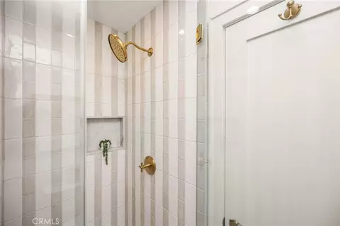 Bath - 5840 E Oakbrook, Long Beach, CA 90815 photo 12 of 13