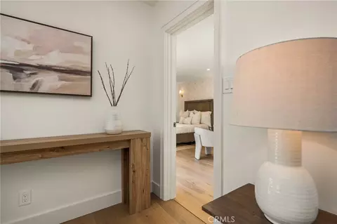 Entry Way - 5840 E Oakbrook, Long Beach, CA 90815 photo 3 of 4