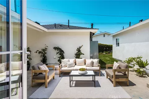 Exterior - 5840 E Oakbrook, Long Beach, CA 90815 photo 5 of 18