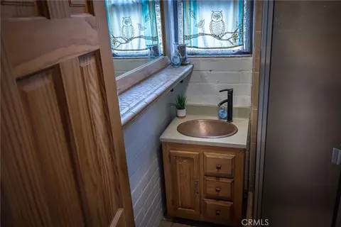 Bath - 43195 S S Frk, Three Rivers, CA 93271 photo 5 of 5