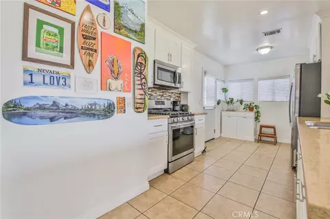 Entry Way - 1404 E Michelson, Long Beach, CA 90805 photo 1 of 1