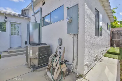 Exterior - 1404 E Michelson, Long Beach, CA 90805 photo 5 of 7