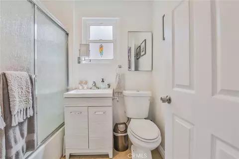 Bath - 1404 E Michelson, Long Beach, CA 90805 photo 1 of 2