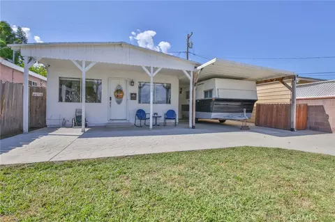 Exterior - 1404 E Michelson, Long Beach, CA 90805 photo 2 of 7
