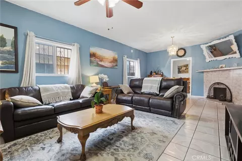 201 W 50th, Los Angeles, CA 90037