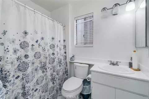 Bath - 472 S Sherer, Compton, CA 90220 photo 1 of 3