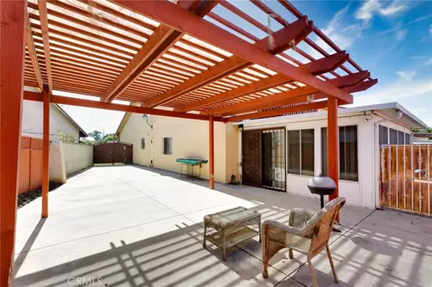 Exterior - 472 S Sherer, Compton, CA 90220 photo 5 of 7
