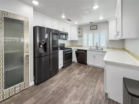 Kitchen - 10262 Mandalay Ct, Riverside, CA 92503 photo 2 of 3