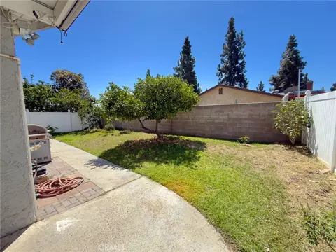 Exterior - 10262 Mandalay Ct, Riverside, CA 92503 photo 5 of 9