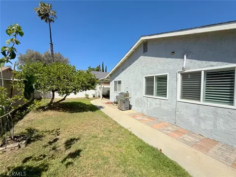 Exterior - 10262 Mandalay Ct, Riverside, CA 92503 photo 7 of 9