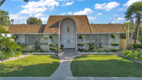 9620 Walnut St, Bellflower, CA 90706