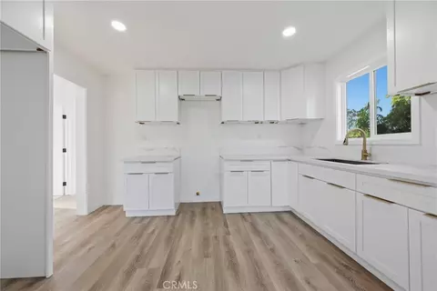 Entry Way - 351 W Magnolia, Compton, CA 90220 photo 4 of 7