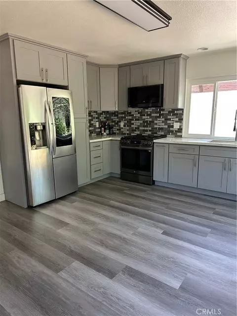 Kitchen - 4141 Pleasant, Irvine, CA 92604 photo 2 of 5
