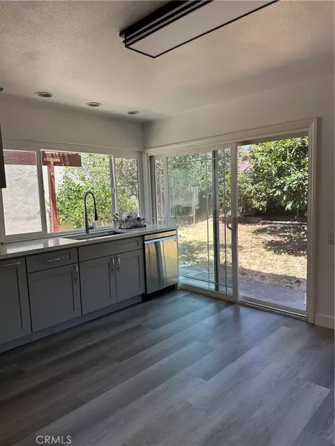 Kitchen - 4141 Pleasant, Irvine, CA 92604 photo 4 of 5